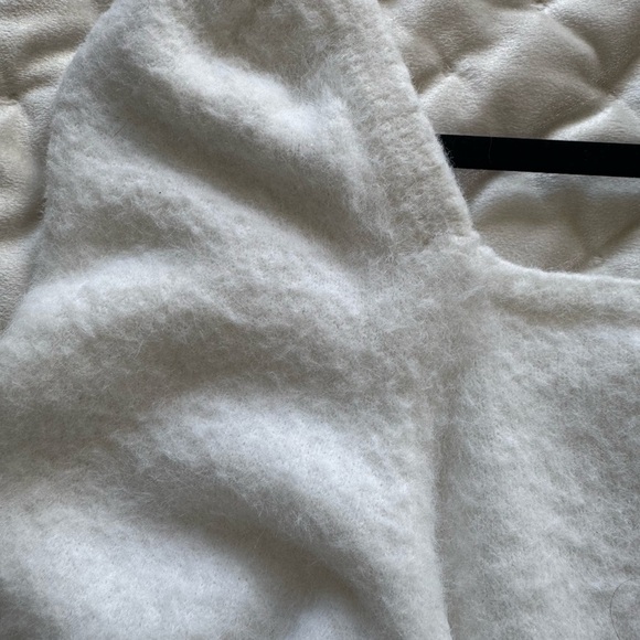 H&M Soft Cream Women's Sweater Off-Shoulder - Picture 6 of 6